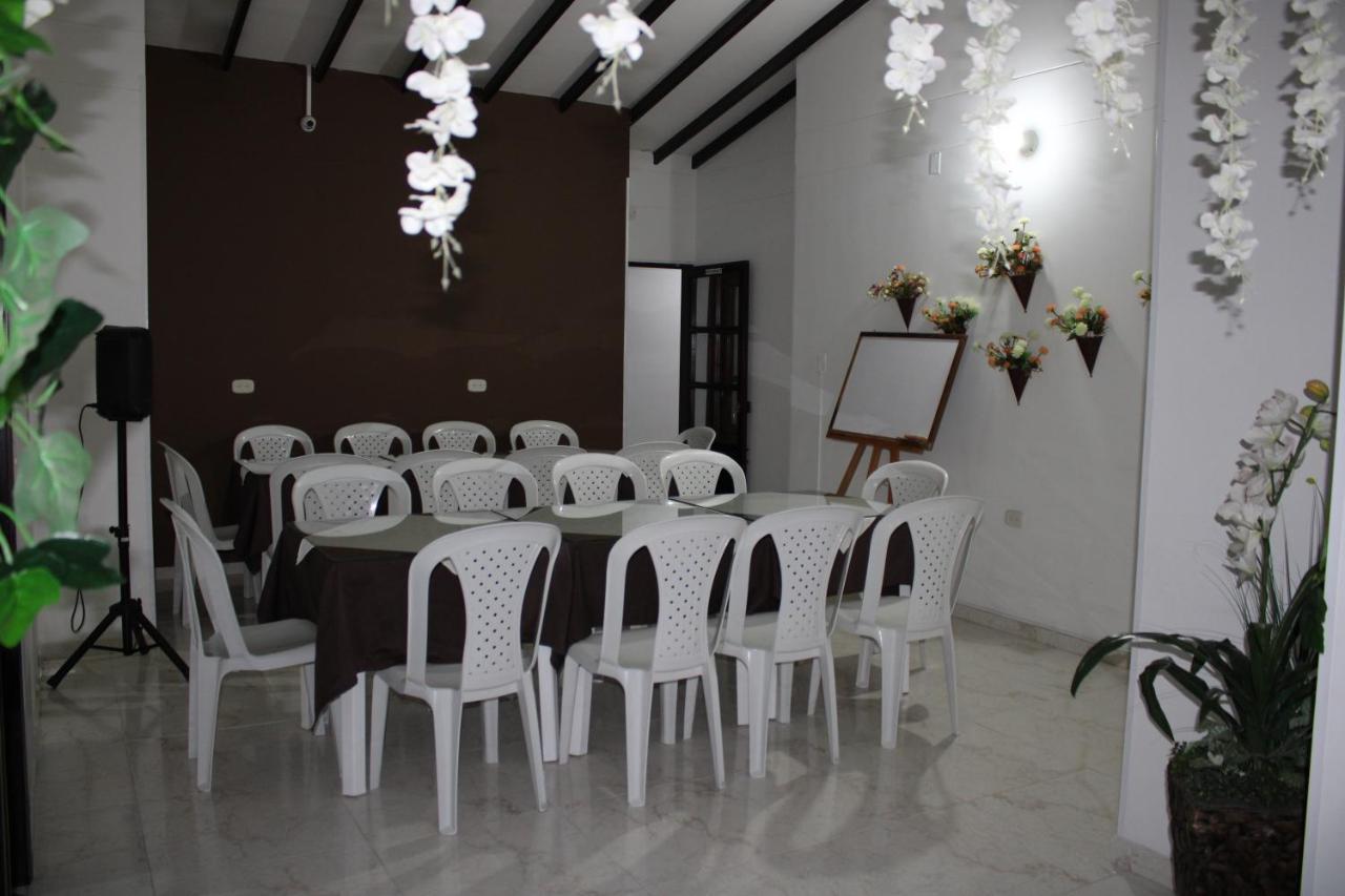 Hotel Marialu Ocaña Esterno foto