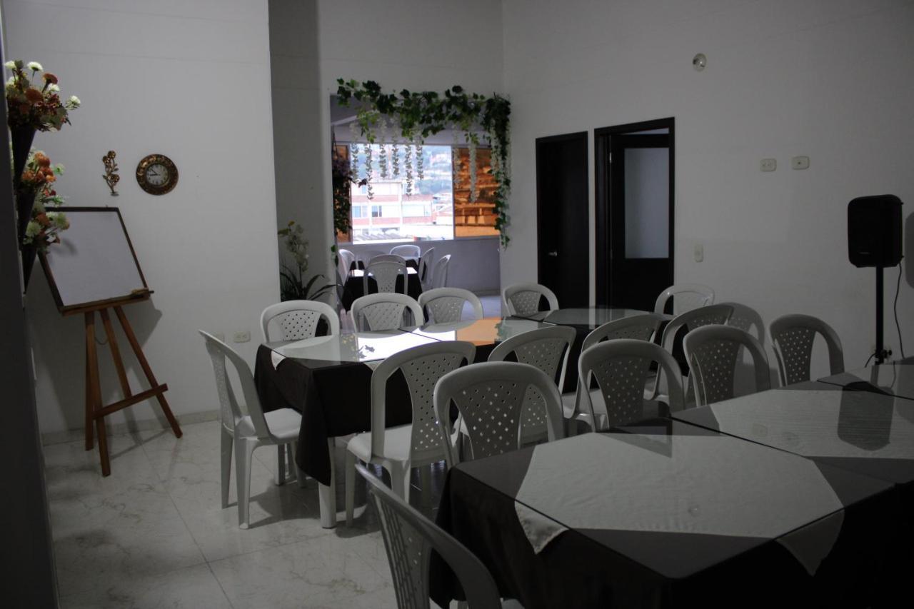 Hotel Marialu Ocaña Esterno foto