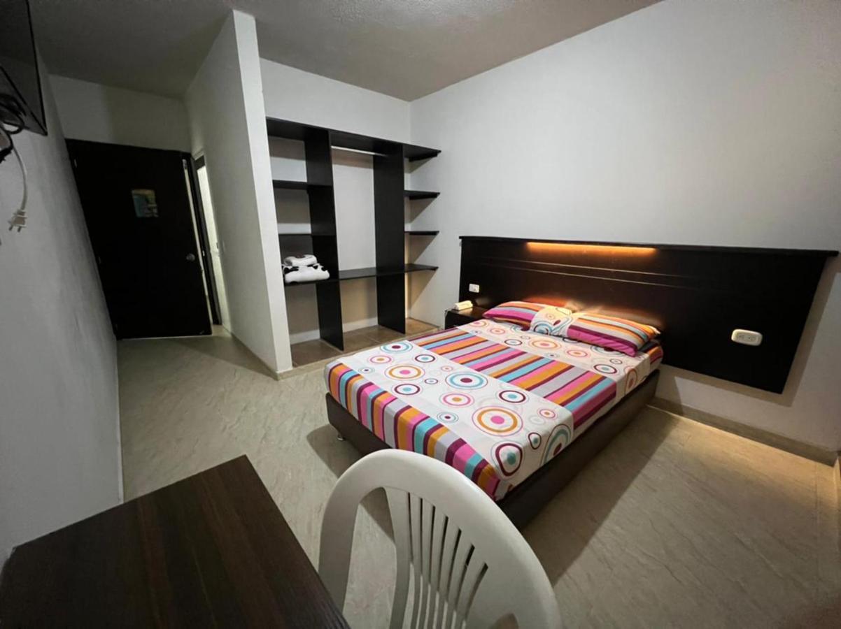 Hotel Marialu Ocaña Esterno foto