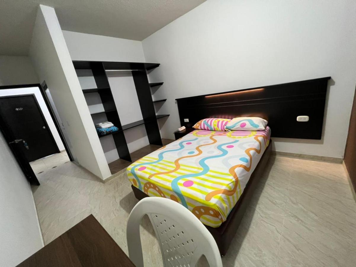 Hotel Marialu Ocaña Esterno foto