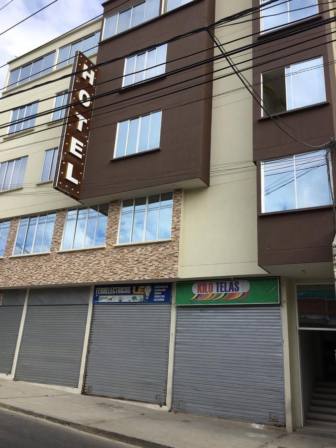 Hotel Marialu Ocaña Esterno foto